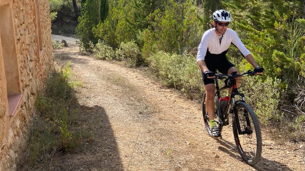 In 2021 fietste Albert nog door de prachtige Spaanse natuur in het achterland van Benidorm.